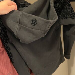 Lululemon Scuba